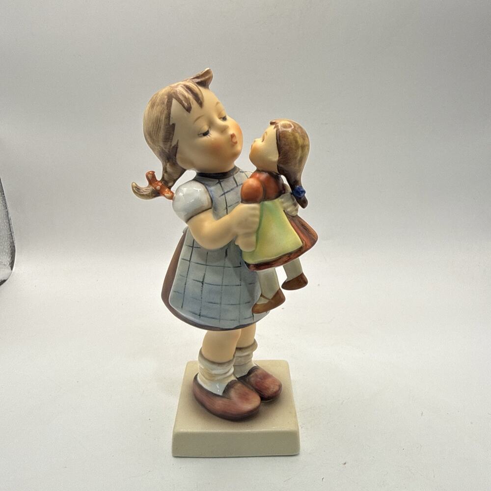 1960’s Rare FIRST VERSION, TMK3,HUMMEL GOEBEL “KISS ME” WITH SOCKS #311 *